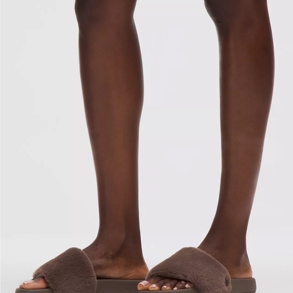 Brown Fuzzy Slide Sandals lululemon - Picture 2 of 10